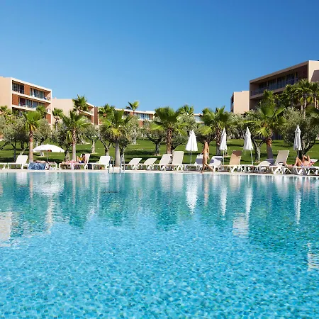 Nau Salgados Lagoas Aparthotel 4*