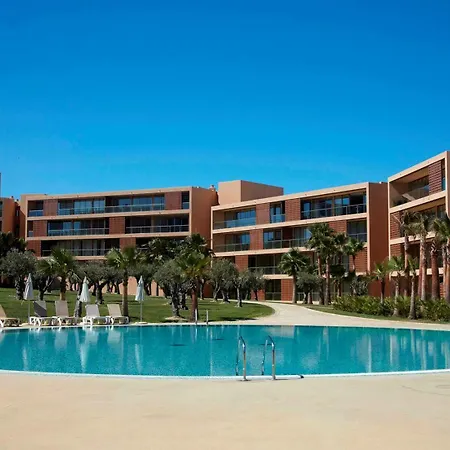 Nau Salgados Lagoas 4*