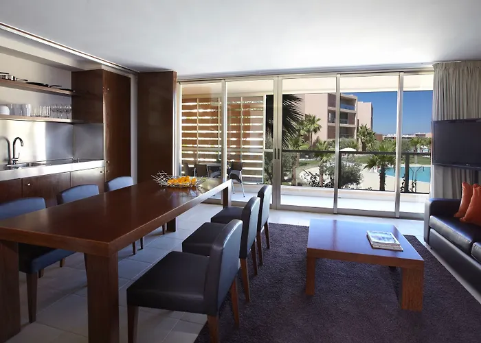 Aparthotel Nau Salgados Lagoas 4*