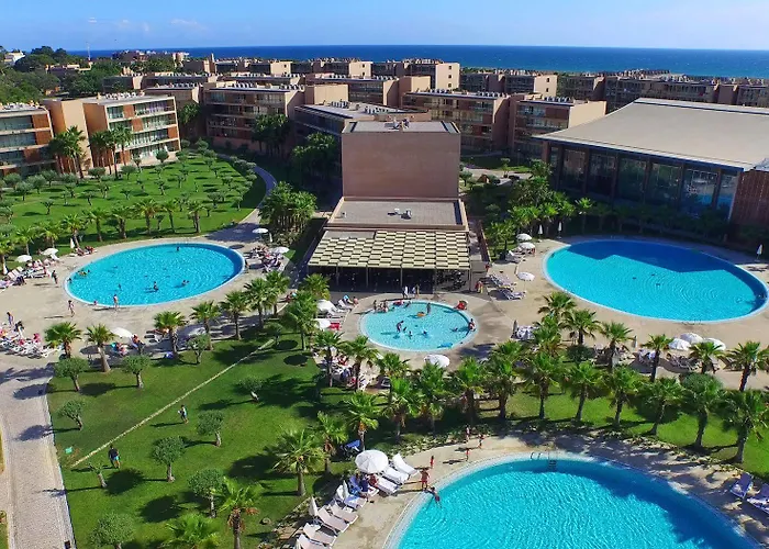 Aparthotel Nau Salgados Lagoas 4*