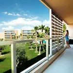 Nau Salgados Lagoas Албуфейра
