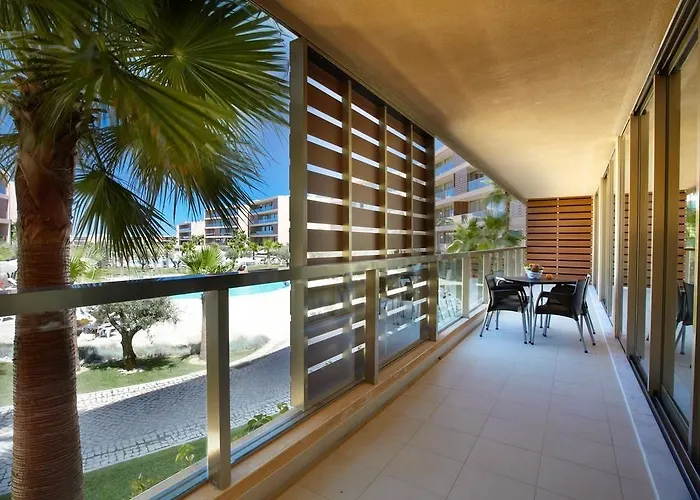 Nau Salgados Lagoas 아파트호텔 4*