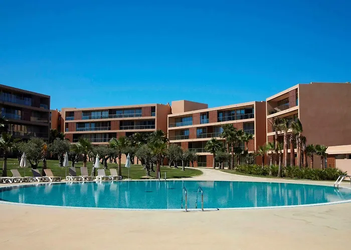 Nau Salgados Lagoas 4*