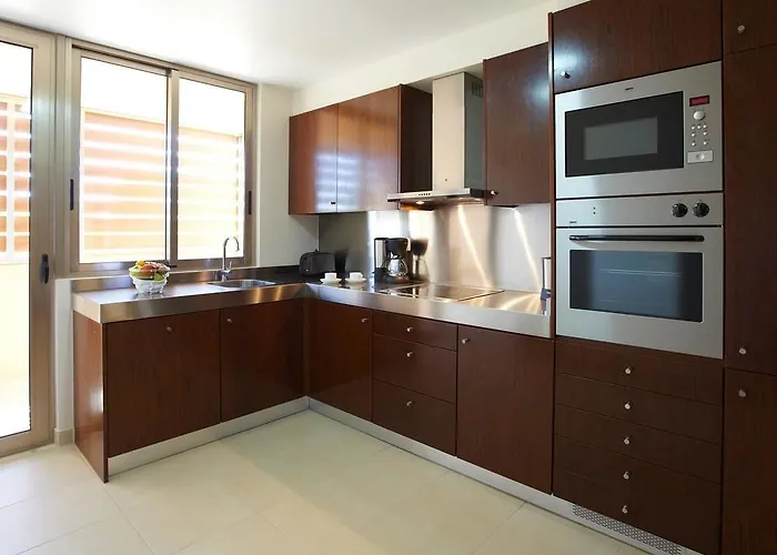 Nau Salgados Lagoas 4* Албуфейра