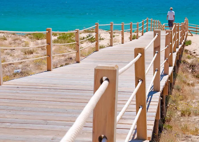 Nau Salgados Lagoas Албуфейра