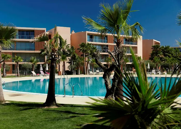 Nau Salgados Lagoas 4*