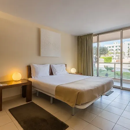 Nau Salgados Lagoas 4* البوفيرا