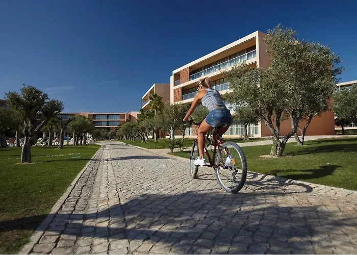 Nau Salgados Lagoas 4*